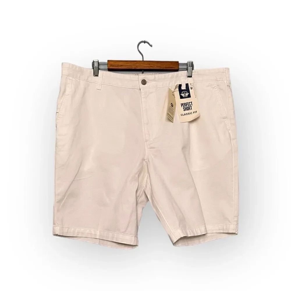 Dockers new with tags white classic fit shorts size 42